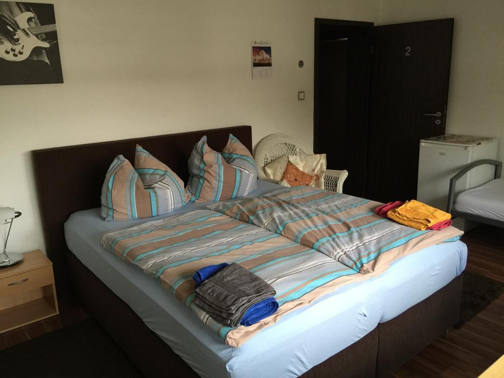 Gaestehaus Peterhoff Birresdorf Habitación foto